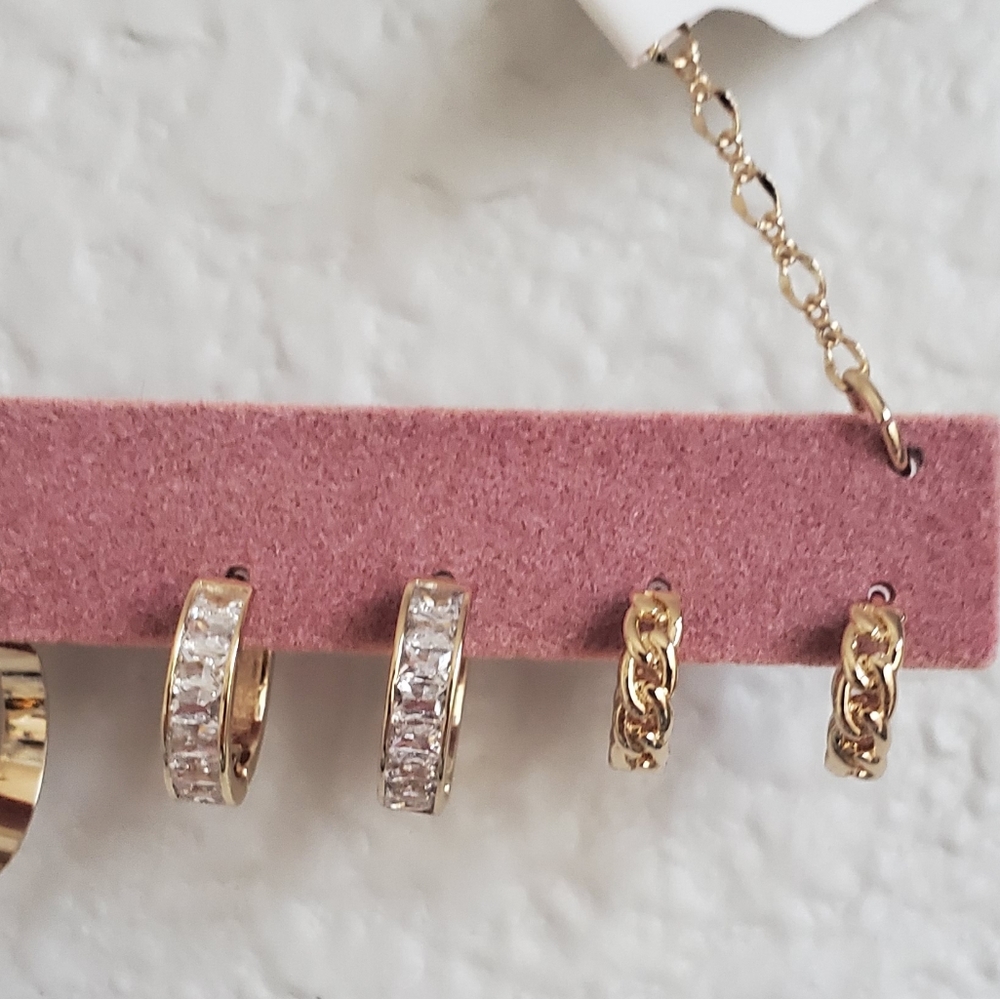 🆕️Anthropologie Noelle Huggie Earrings 4 pairs - Picture 7 of 10